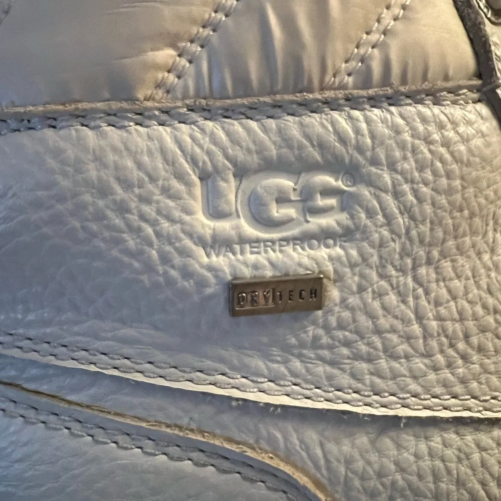 UGG Adirondack III Leather Fur Lined Waterproof Winter Ski Snow Boots‎ Women's 9